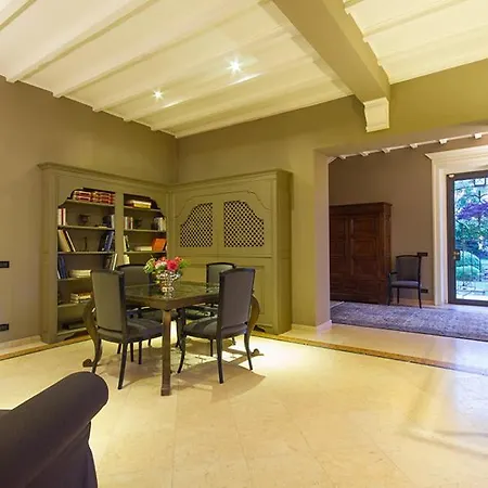 Veglio Sleeps 13 With Pool And Air Con ヴィラ