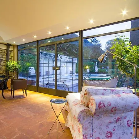 Veglio Sleeps 13 With Pool And Air Con *