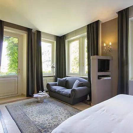 Villa Veglio Sleeps 13 With Pool And Air Con