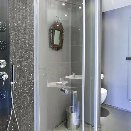 Veglio Sleeps 13 With Pool And Air Con *