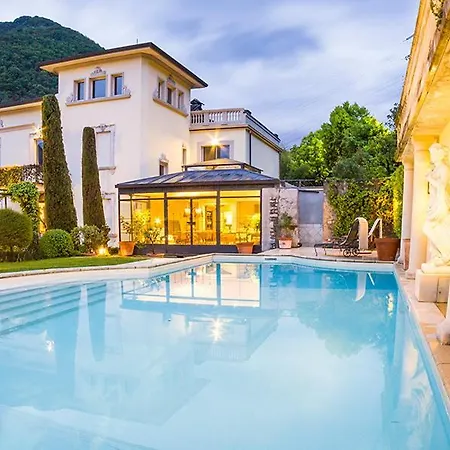 Veglio Sleeps 13 With Pool And Air Con Villa